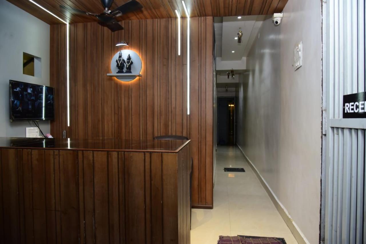 Nivant Lodge Szolápur Kültér fotó